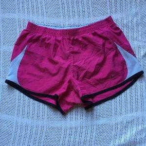 NIKE Athletic Short